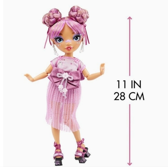 Rainbow High Lila Yamamoto Fashion Doll - Picture 9 of 9